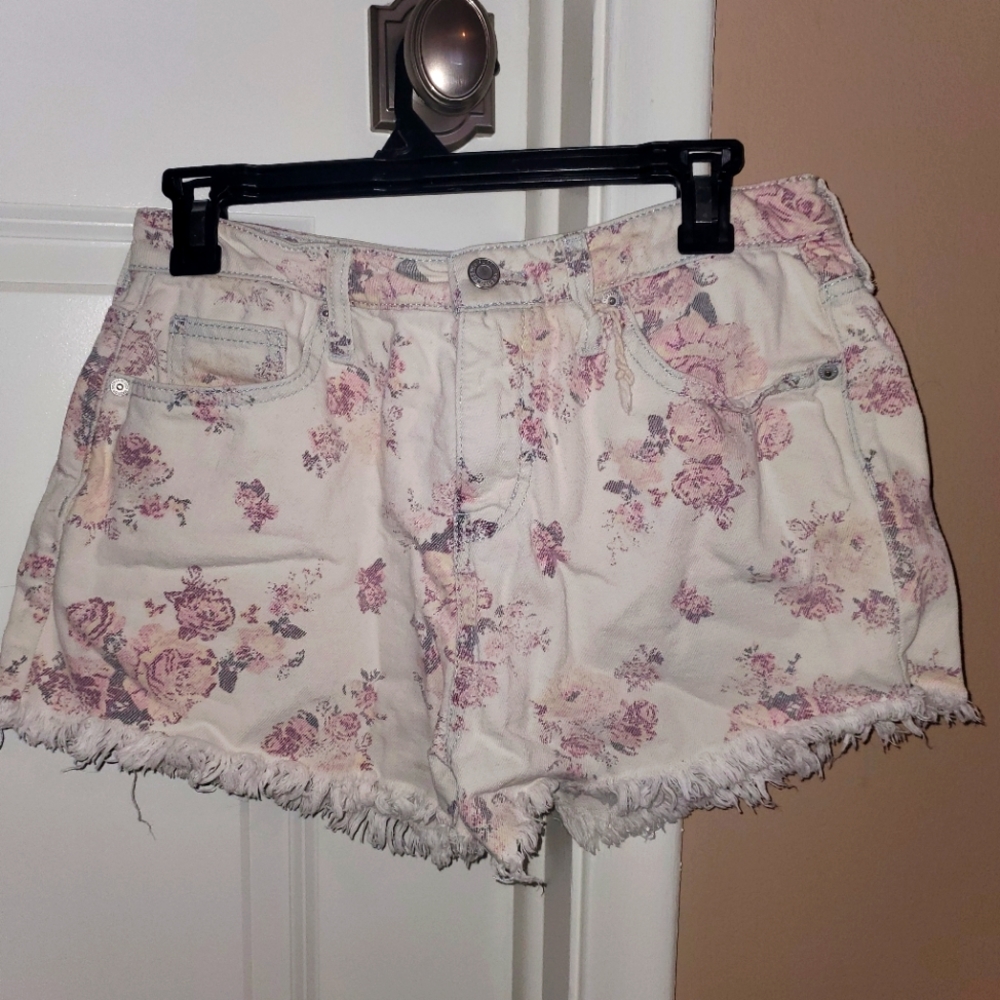 Floral White Boho Shorts